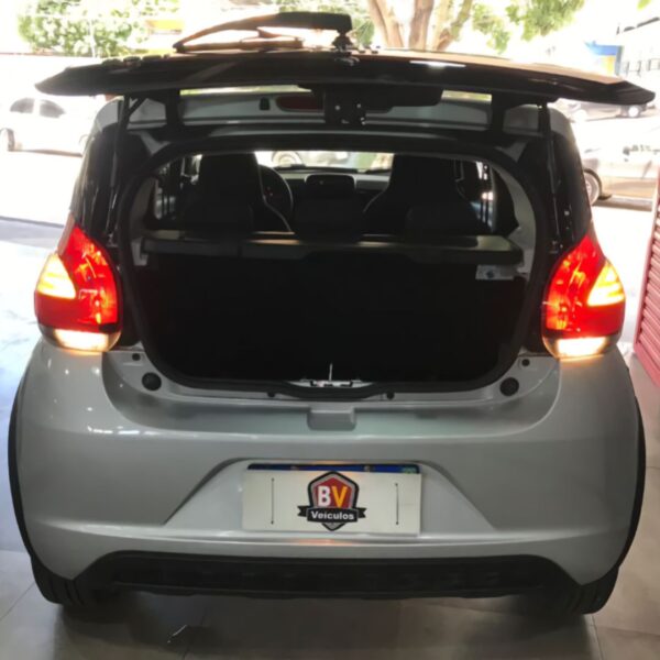 Fiat Mobi Like 1.0 2023 Flex em São Gonçalo - Imagem 7