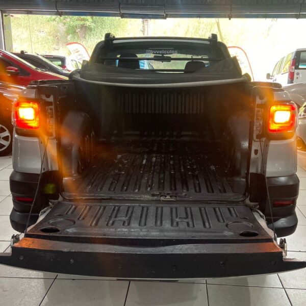 Fiat Strada Endurance CS 1.4 8V 2023 Completa com GNV em São Gonçalo - Imagem 9