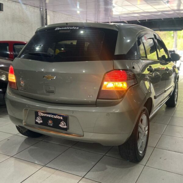 Chevrolet Agile LTZ 1.4 8V Flex 2011 Completo com GNV – em São Gonçalo - Imagem 8
