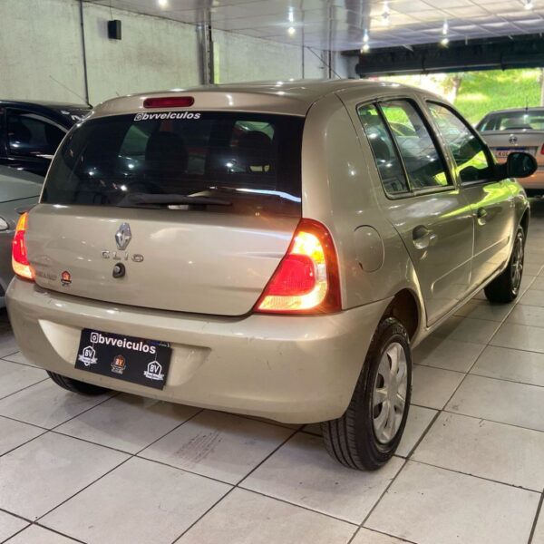 Renault Clio EXP 1.0 Flex 2015 Completo em São Gonçalo - Imagem 7