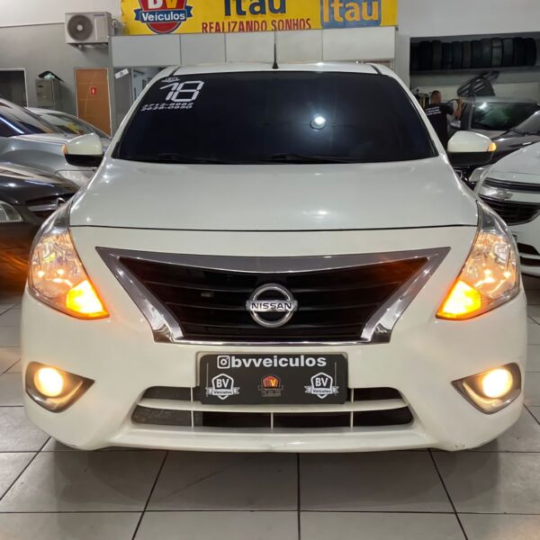 Nissan Versa Unique 1.6 CVT 2018 Completo Flex – À Venda em São Gonçalo
