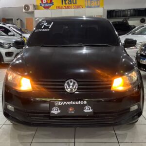 Volkswagen Novo Voyage 1.0 2013/2014 com GNV – À Venda em São Gonçalo