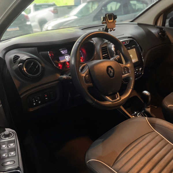 Renault Captur Intense 2.0 2018 Automático Flex Blindado em São Gonçalo - Imagem 10