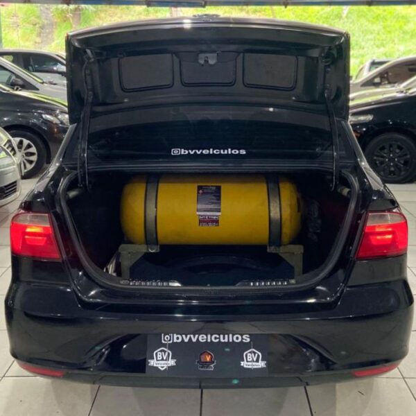 Volkswagen Novo Voyage 1.0 2013/2014 com GNV – À Venda em São Gonçalo - Imagem 8