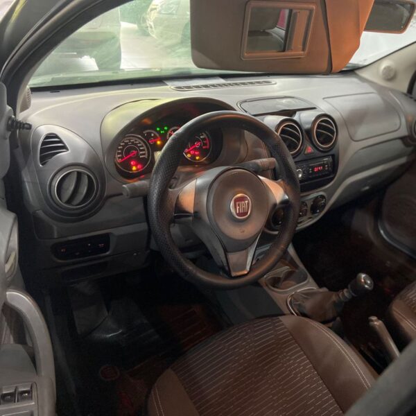 Fiat Palio Attractive 2013 1.4 Completo Flex em São Gonçalo - Imagem 9