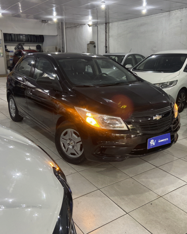 Chevrolet Onix 1.0 MT Joy (GNV) 2018 – À Venda em São Gonçalo - Imagem 4
