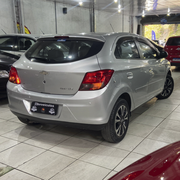 Chevrolet Onix 1.4 LTZ Manual Flex 2013 – À Venda em São Gonçalo - Imagem 5