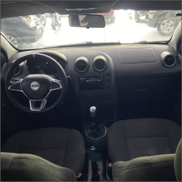 Ford Fiesta 1.6 Gasolina 2003/2004 com Ar-Condicionado – À Venda em São Gonçalo - Imagem 8