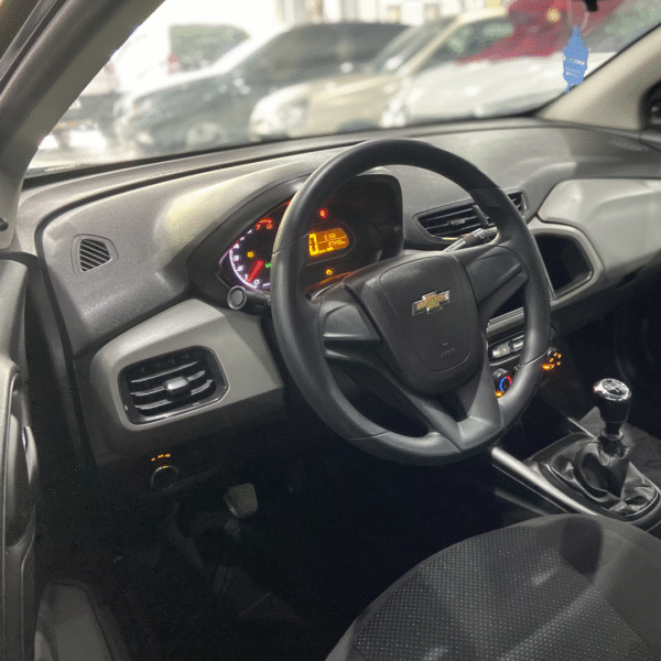 Chevrolet Onix 1.0 MT Joy (GNV) 2018 – À Venda em São Gonçalo - Imagem 9
