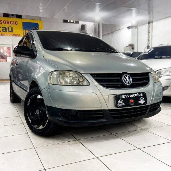 VOLKSWAGEN SPACEFOX 1.6 2010 – Espaço, Conforto e Versatilidade em um só carro - Imagem 2