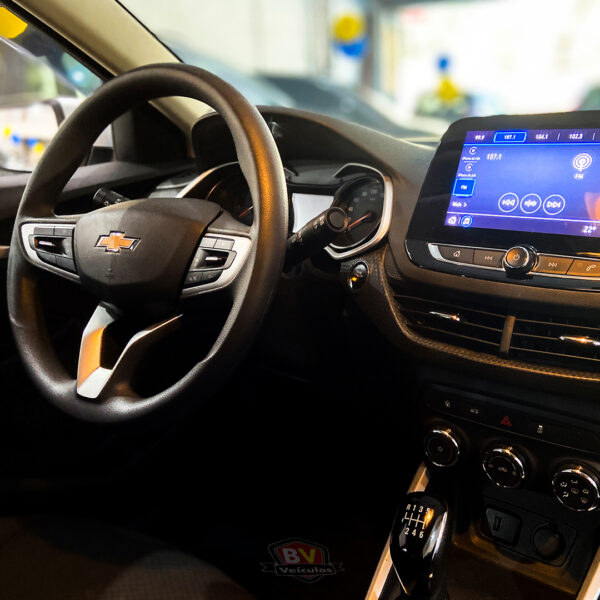 Chevrolet Onix Plus 1.0 LT2 Flex 2022/2023 – Tecnologia, Conforto e Economia em um Só Carro - Imagem 3
