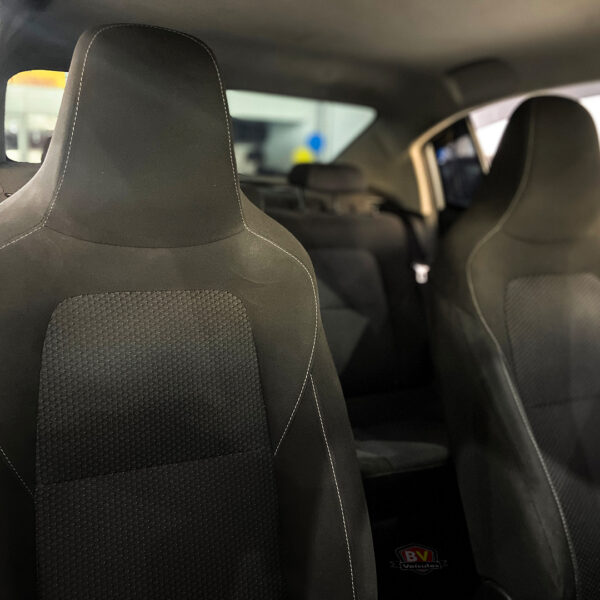 Chevrolet Onix Plus 1.0 LT2 Flex 2022/2023 – Tecnologia, Conforto e Economia em um Só Carro - Imagem 5