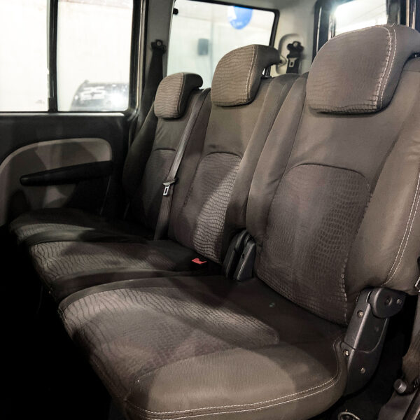 FIAT DOBLÒ ADVENTURE 1.8 FLEX 2010 – ESPAÇO, FORÇA E ESTILO - Imagem 8