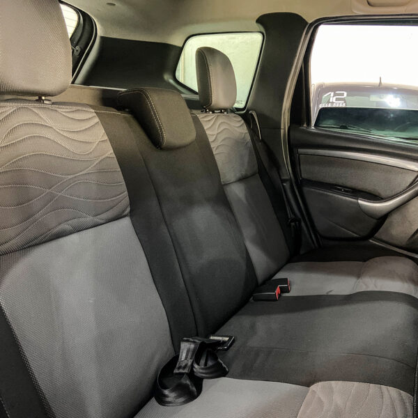 RENAULT DUSTER 1.6 D 4X2 2013 – Força, espaço e conforto - Imagem 9